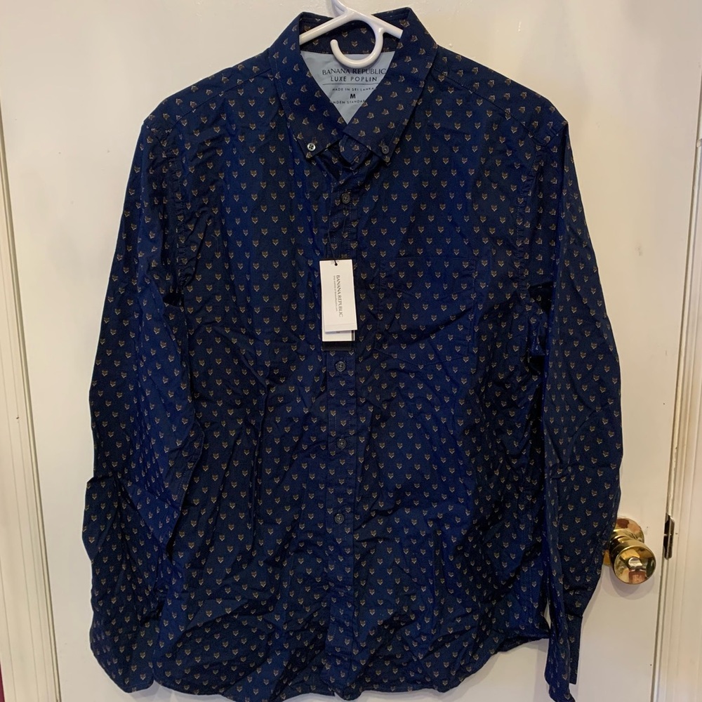 NWT Mens Banana Republic Fox Button up shirt